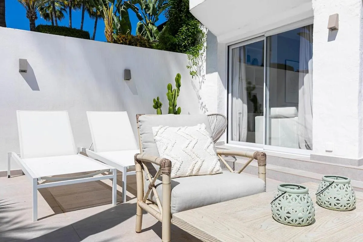 Beachside , 3 Bedroom Townhouse In Marbella