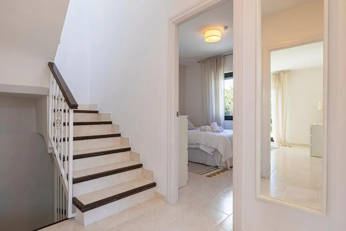 別荘 Beachside , 3 Bedroom Townhouse In マルベーリャ