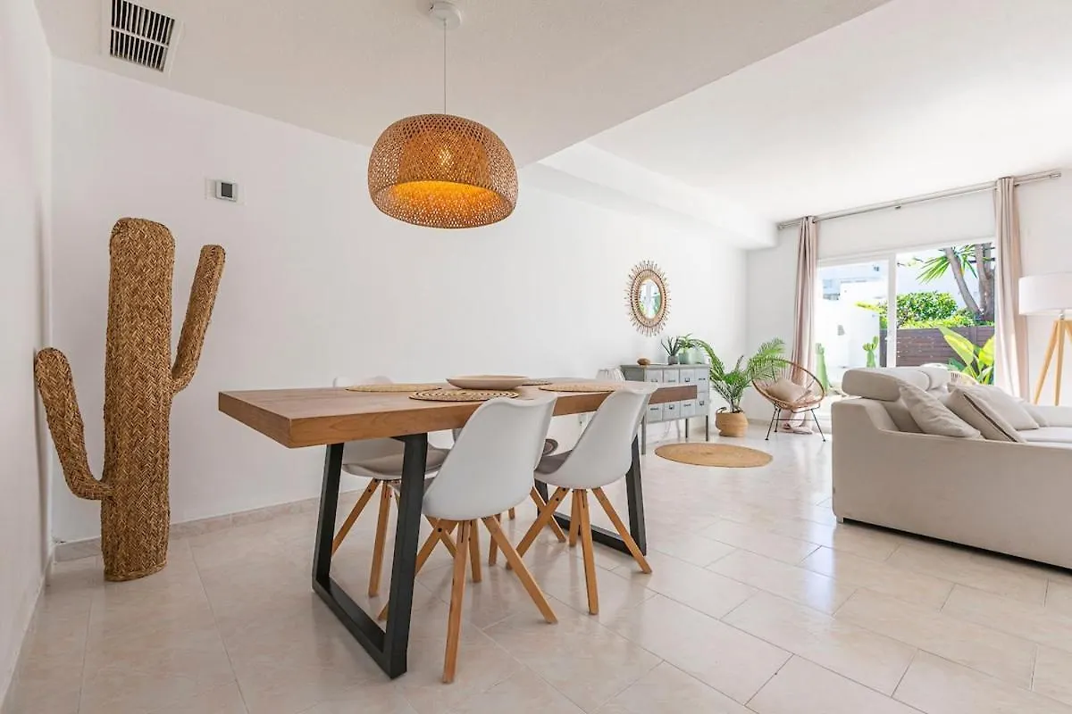 別荘 Beachside , 3 Bedroom Townhouse In マルベーリャ